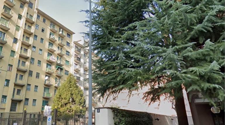 Garage for sale in Milano