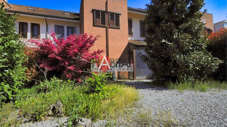 Paullo, villetta a schiera