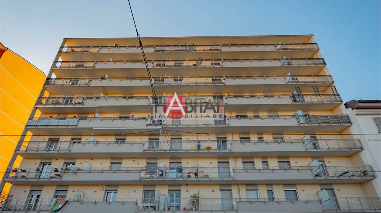Naviglio Grande – ampio 2 locali