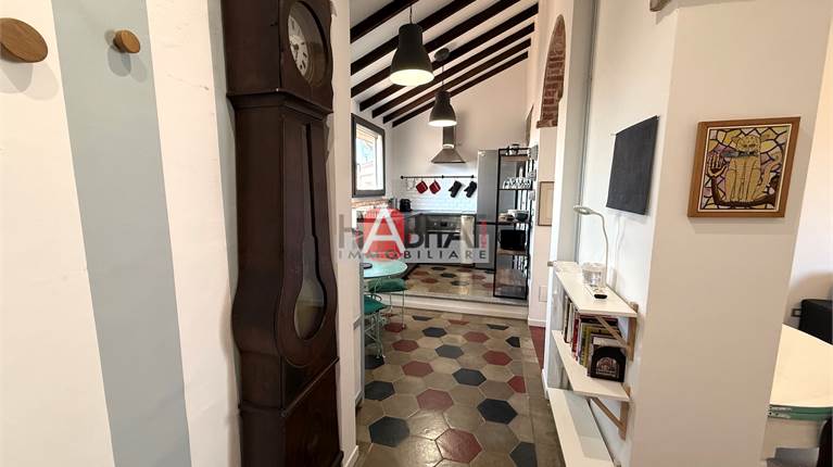 Ad.ze Porta Romana - ampio 2 locali arredato