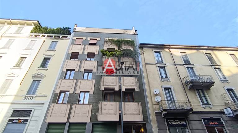 Ad.ze MM De Angeli, ampio monolocale arredato